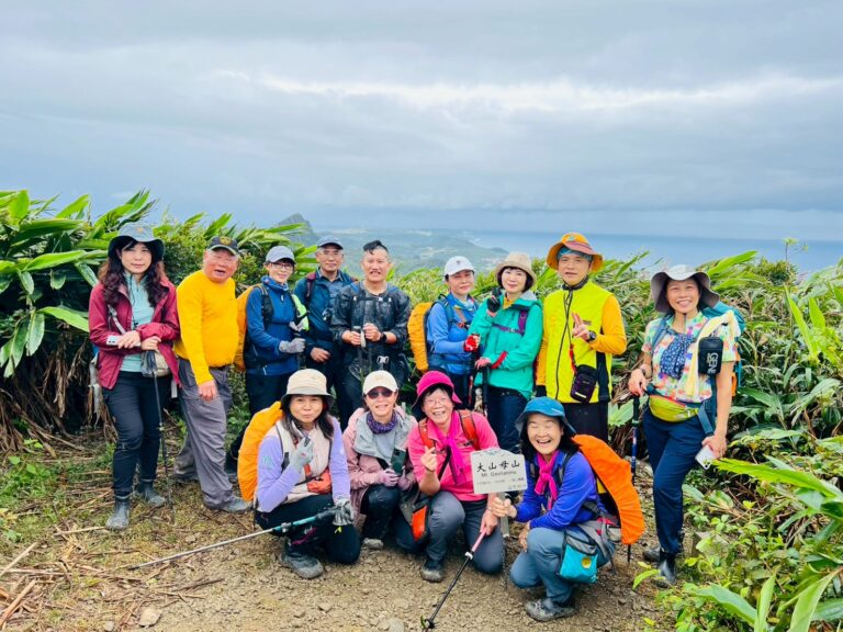 line album 1221 12 22大山母山 里龍山 行程 山海情 思想曲領隊林書晨 260111 1