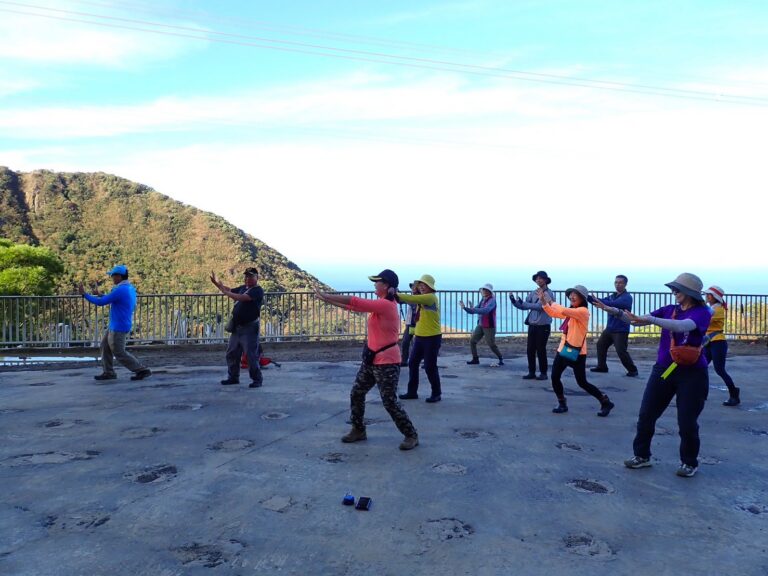 line album 1221 12 22大山母山 里龍山 行程 山海情 思想曲領隊林書晨 260111 16