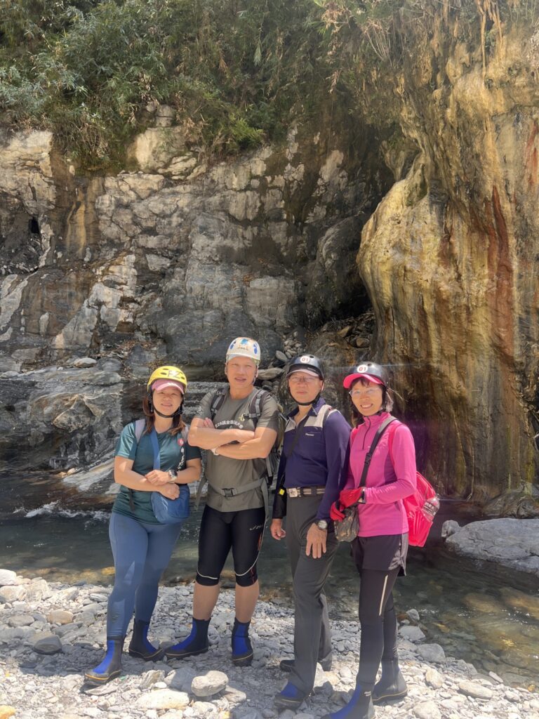 line album 3月29 30日尾寮山+哈尤溪 領隊 王文傑 嚮導 柯素惠 260117 11