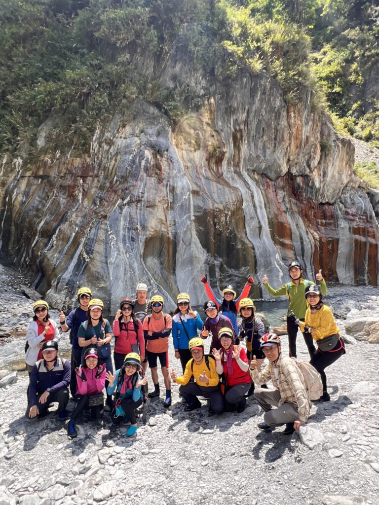 line album 3月29 30日尾寮山+哈尤溪 領隊 王文傑 嚮導 柯素惠 260117 4