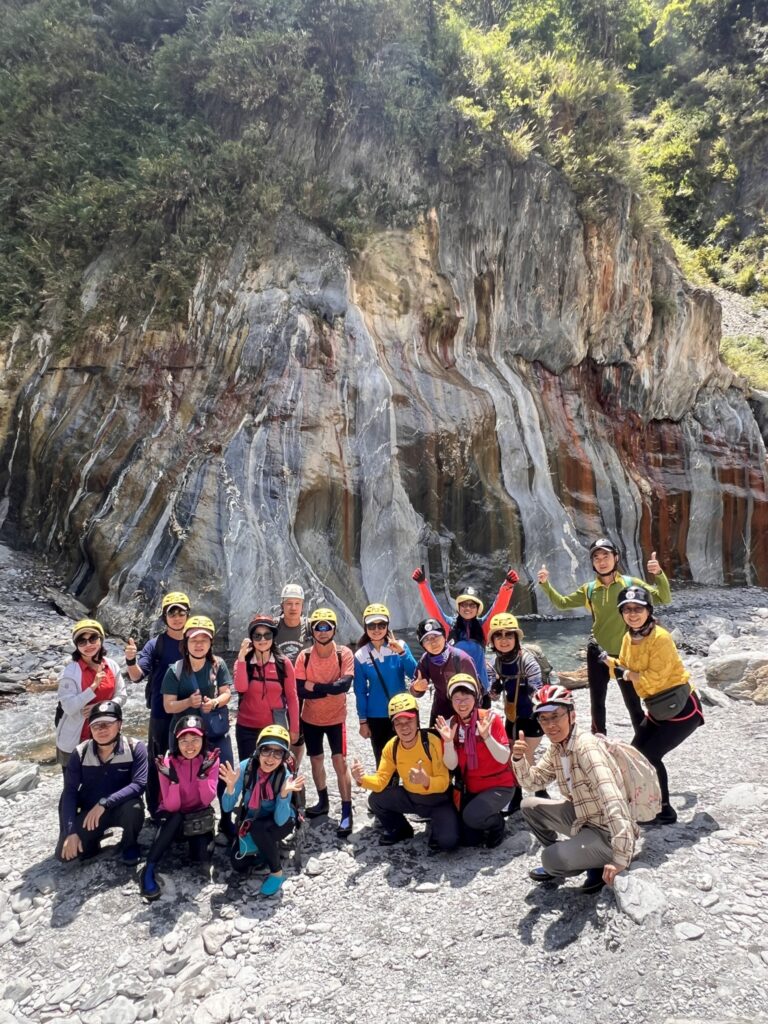 line album 3月29 30日尾寮山+哈尤溪 領隊 王文傑 嚮導 柯素惠 260117 5