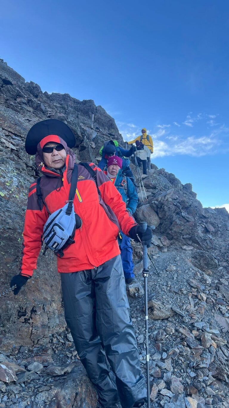 line album 414 15玉山主東西 領隊 黃文信嚮導 陳敏寧 260117 10