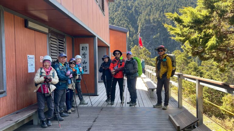 line album 414 15玉山主東西 領隊 黃文信嚮導 陳敏寧 260117 20