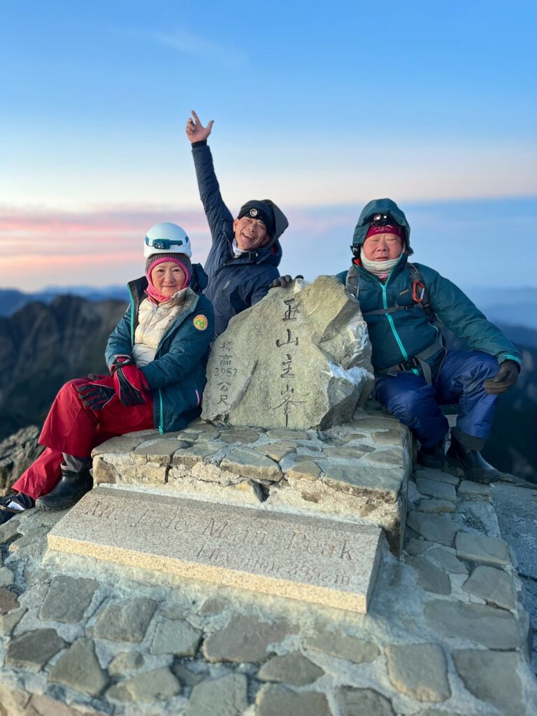 line album 414 15玉山主東西 領隊 黃文信嚮導 陳敏寧 260117 25