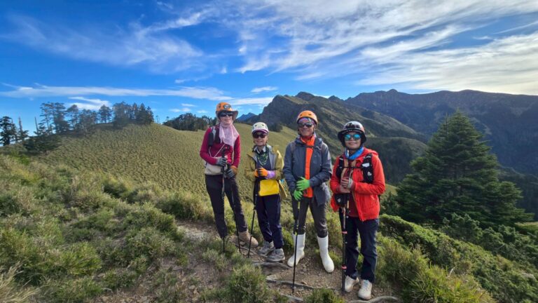 line album 824 26 玉山後四峰 領隊 黃文信 260117 11