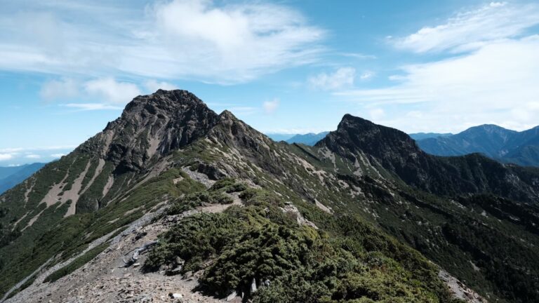 line album 824 26 玉山後四峰 領隊 黃文信 260117 13