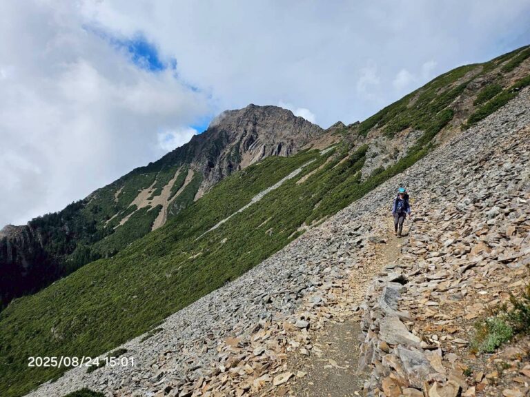 line album 824 26 玉山後四峰 領隊 黃文信 260117 16