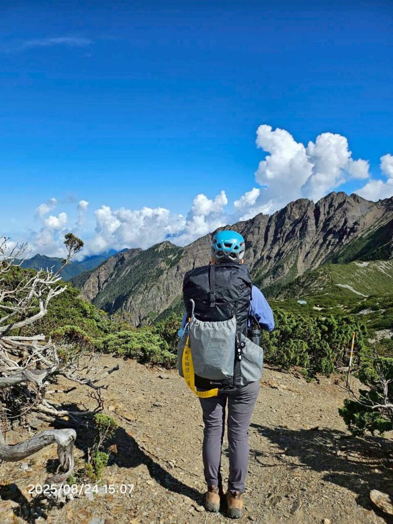 line album 824 26 玉山後四峰 領隊 黃文信 260117 17