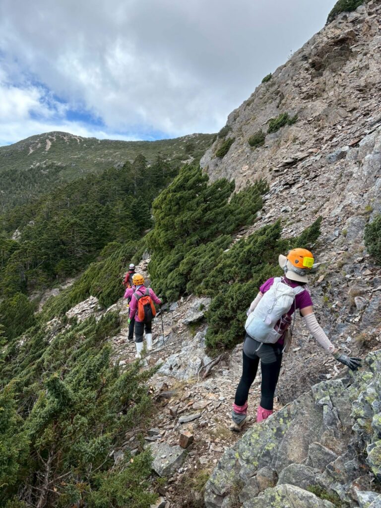 line album 824 26 玉山後四峰 領隊 黃文信 260117 2