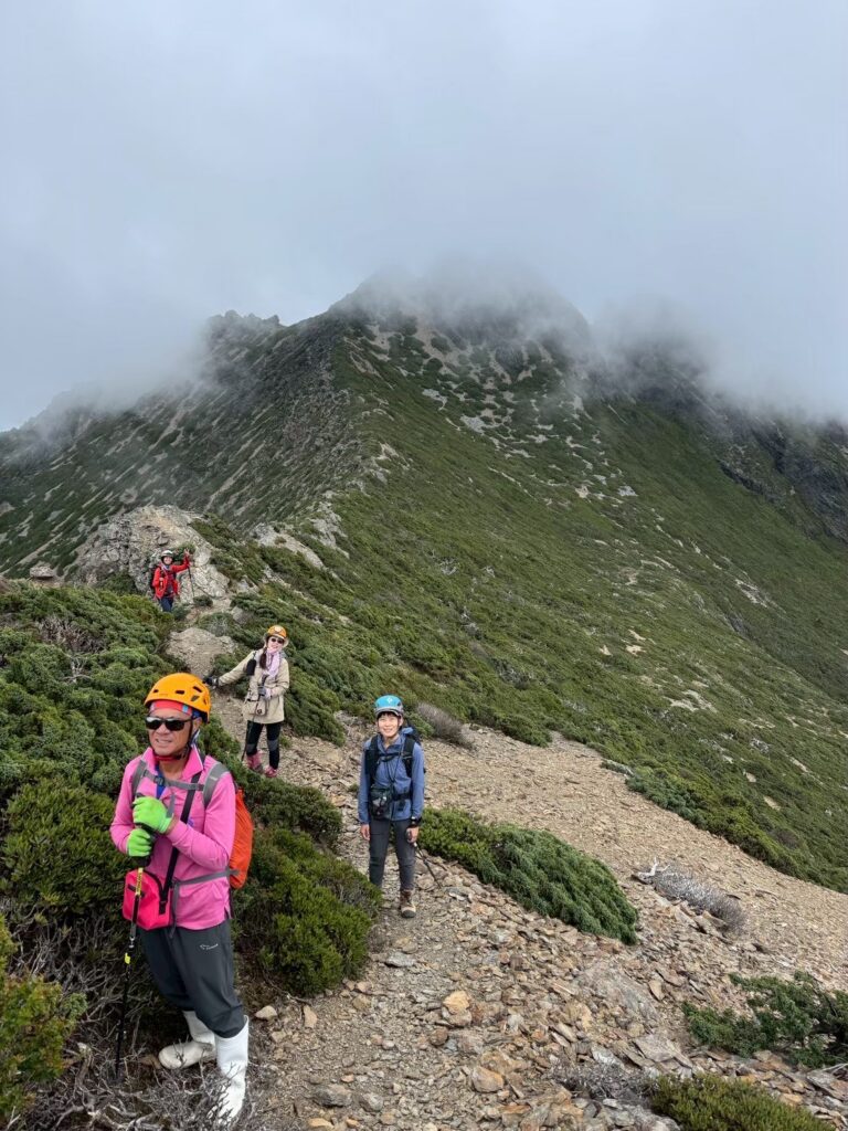 line album 824 26 玉山後四峰 領隊 黃文信 260117 4